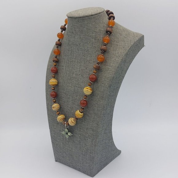 Necklace 20" Orange and Brown Wood Marble Glass Beads Pendant Silver Toned Clas - Picture 2 of 7